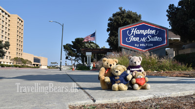 Travelling Bears arriving San Francisco
